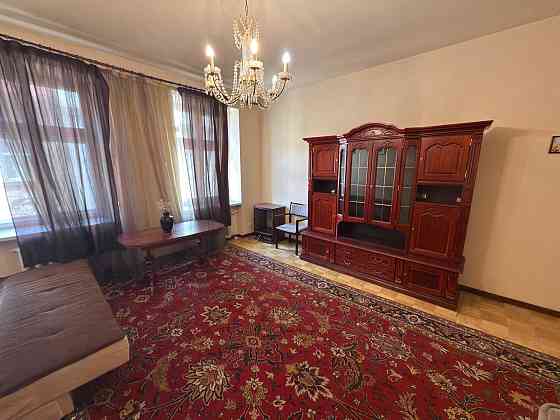 Здається на місяць або більше 2 кім. квартира, вул. Дорошенка в центрі Львів