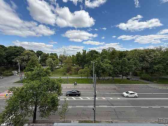 Без% 3к Лаврська 6 Парк Вічної Слави Лавра 3к на 3 місяці без меблів Київ