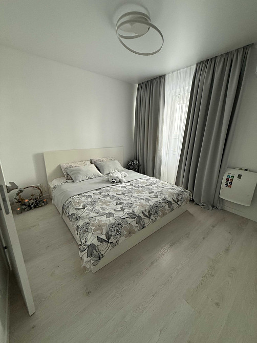 Видова 3-кімнатна квартира в затишному районі ЖК Барвінок Київ - зображення 1