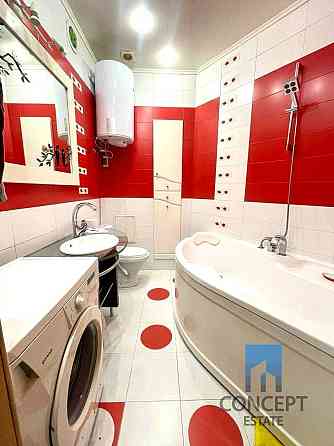 Сдам большую 3к квартиру-студию на Грушевского 15! Днепр