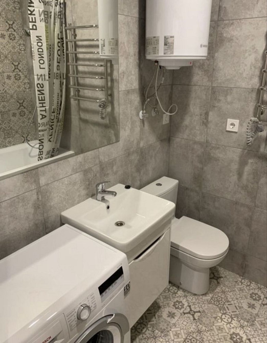 Пропонуємо в оренду чудову квартиру в центрі! Черкаси - зображення 1