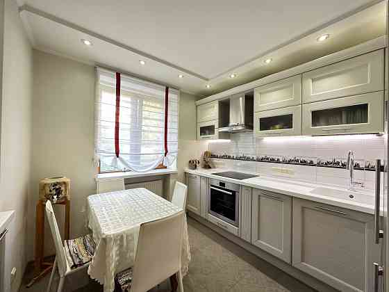 Сдам 2 комнатная квартира улица Кавказская 12 метро Вокзальная Киев