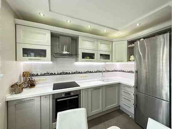 Сдам 2 комнатная квартира улица Кавказская 12 метро Вокзальная Киев