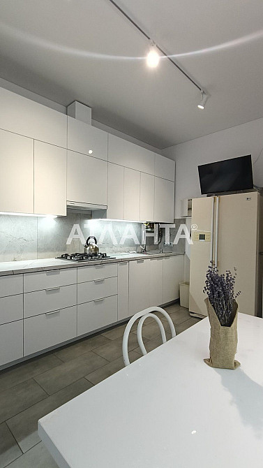 Оренда квартири у будинку з покращеним плануванням Черновцы - изображение 1