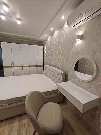 Здається 3х кімнатна квартира по вул. Драгоманова. Перша здача Киев