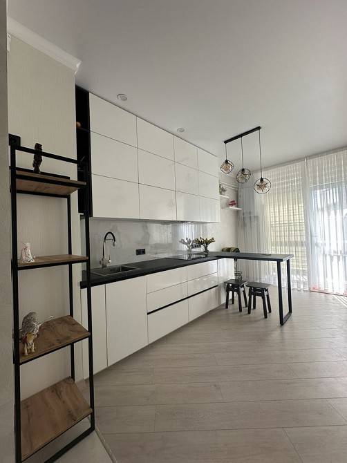 Продам квартиру на Литературной Каманина 35 жемч Одесса - изображение 1