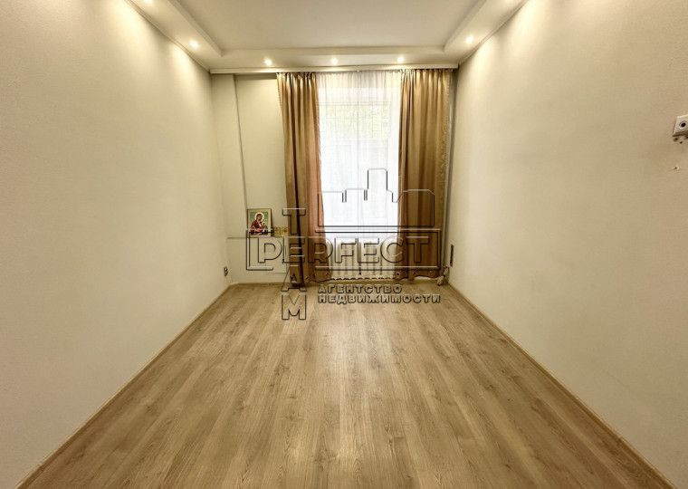 Продаж 2к квартири Новодарницька 14 / Новодарницкая 14 Киев - изображение 1