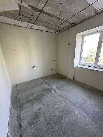 Продам 2-х кімнатну квартиру в м. Лозова Лозовая