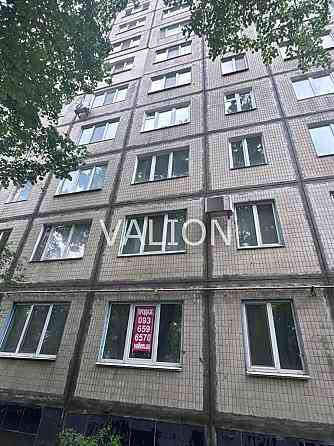 Продаж 3 к квартири без ремонту метро Дорогожичі вул Бакінська Киев