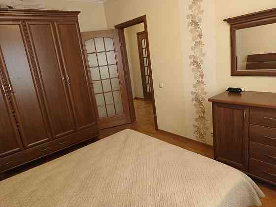 Здам 3-х кімнатну квартиру в центрі р-он 19 школи, світло не вимикають Чернигов