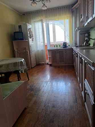 Здам 3-х кімнатну квартиру в центрі р-он 19 школи, світло не вимикають Чернигов