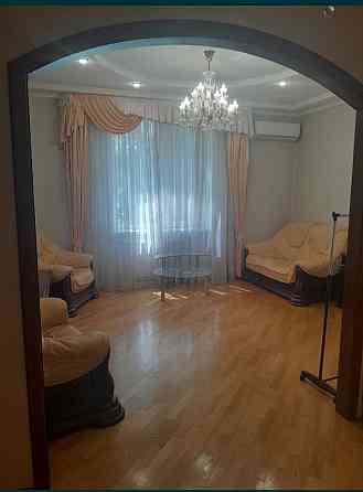 Своя 3-х кв Ю.Ильенко. до 100м  Вход в МЕТРО " Лукъяновка". Киев