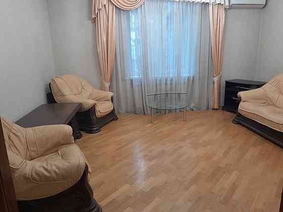 Своя 3-х кв Ю.Ильенко. до 100м  Вход в МЕТРО " Лукъяновка". Киев