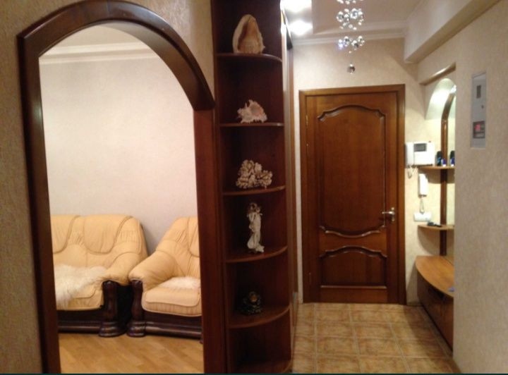 Своя 3-х кв Ю.Ильенко. до 100м  Вход в МЕТРО " Лукъяновка". Киев - изображение 1