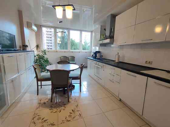 Метро Деміївська, Голосіївська,  ЖК Голосієво. Перша сдача!2-х.кімн. Киев