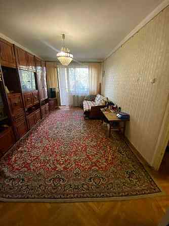 В терміновому продажі 2х кімнатна квартира на проспекті Небесної Сотні Одесса