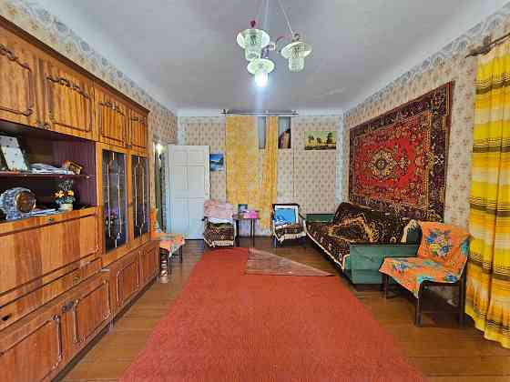 Продаётся трёхкомнатная квартира в р-не Первомайки. Автономка Кривой Рог