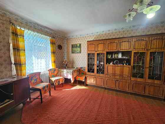 Продаётся трёхкомнатная квартира в р-не Первомайки. Автономка Кривой Рог