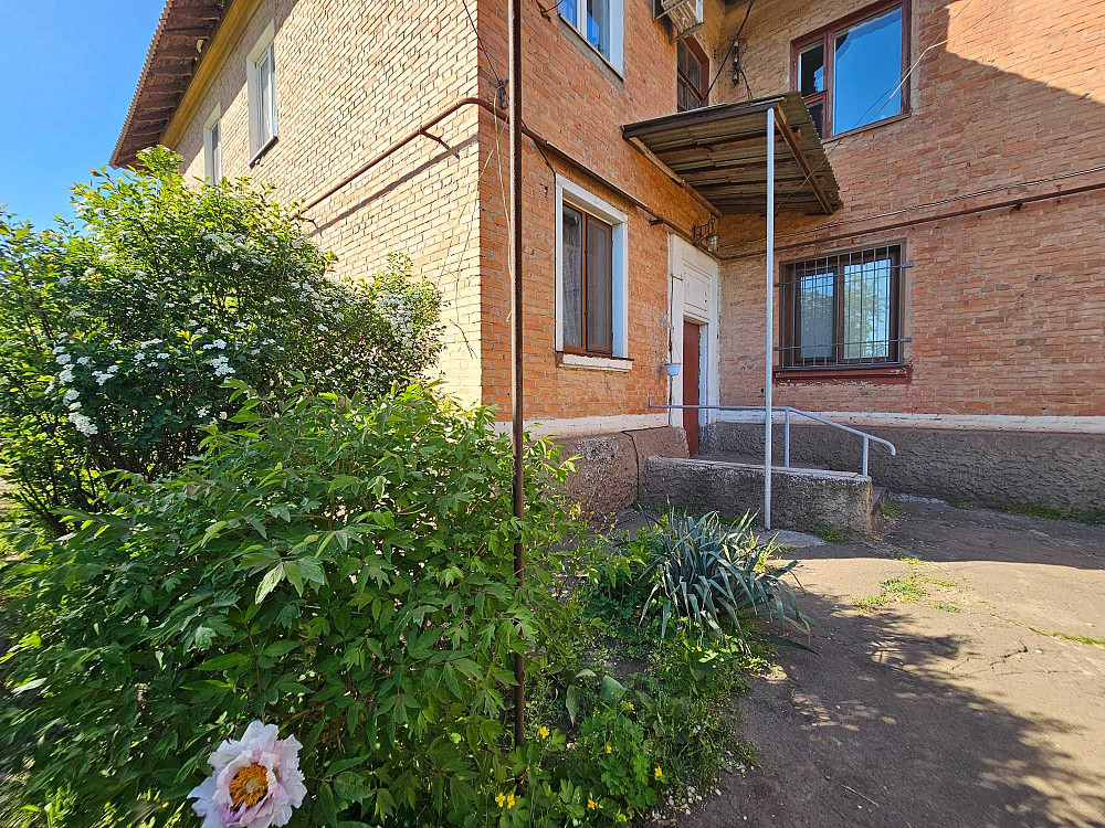 Продаётся трёхкомнатная квартира в р-не Первомайки. Автономка Кривой Рог - изображение 1