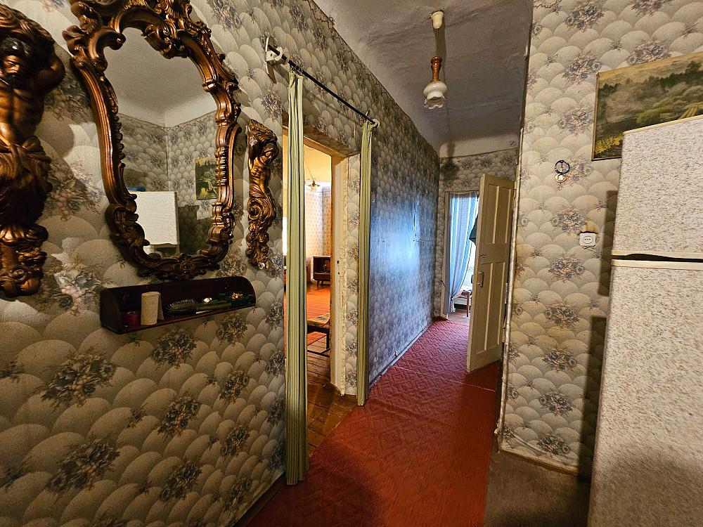 Продаётся трёхкомнатная квартира в р-не Первомайки. Автономка Кривой Рог - изображение 2