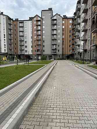 жк Скандія,1к квартира 32м2,поверх 4/10,можна заходити на ремонт. Бровари