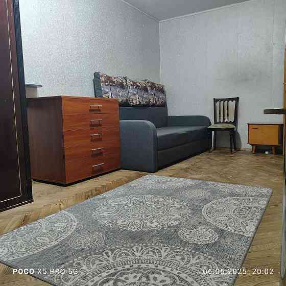 Продам 1 кім. Милютенко,11 Деснянський. Київ