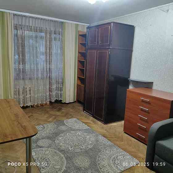 Продам 1 кім. Милютенко,11 Деснянський. Київ