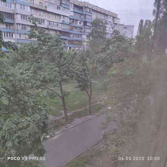 Продам 1 кім. Милютенко,11 Деснянський. Київ