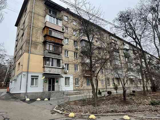 Печерськ Центр метро Палац Україна. Продаж 1к квартири 34 м2. 3/5 пов. Київ