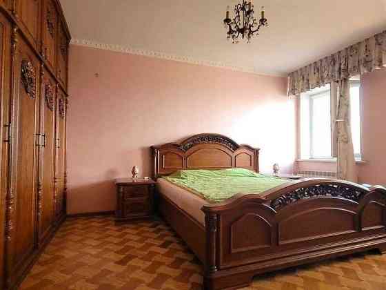 Житло з панорамою столиці та атмосферою заміського спокою! Київ