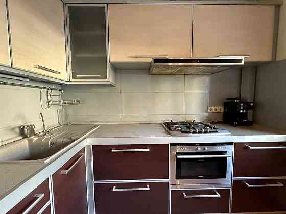 Сусіди Паніковського Оренда трикімнатної сталінки Прорізна Київ Київ