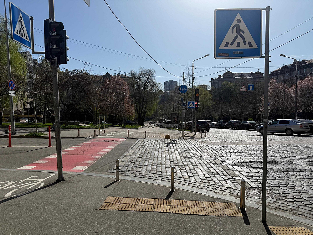 Сусіди Паніковського Оренда трикімнатної сталінки Прорізна Київ Київ - зображення 2