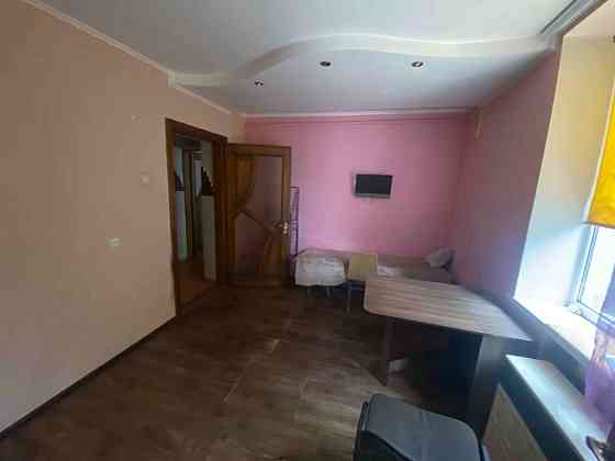 оренда 3 кімнати квартири з гаражем і подвірям центр Ивано-Франковск