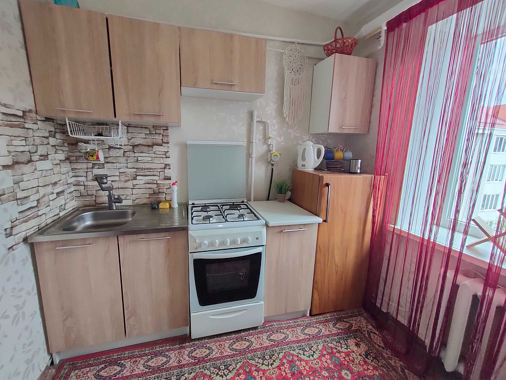 метро Нивки, Сирецька 10-15 хв. 2-х.кім, газ, перша здача Київ - зображення 2