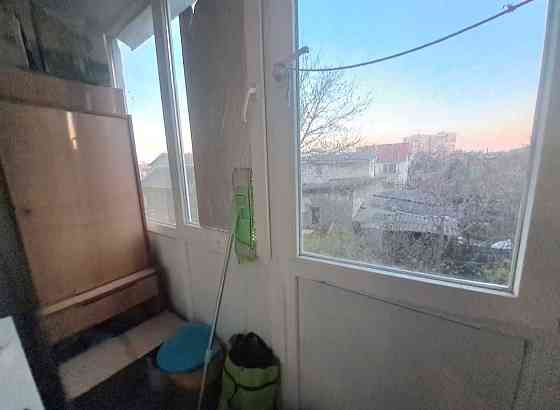 Продам 1 комнатную на Таирова. 2 этаж. Газ Одесса