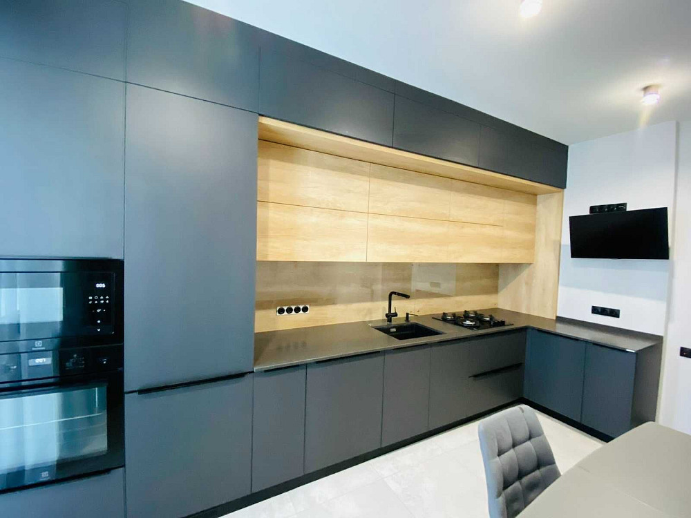 Продаж сучасної новобудови з меблями і технікою. парк Погулянка. Львів - зображення 1