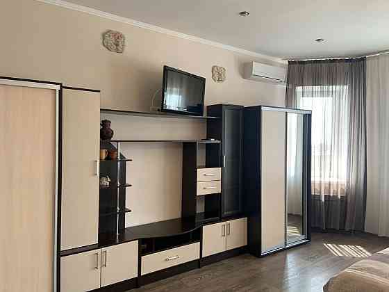 Двухкомнатная квартира в Новострое,большой площадью . Чорноморськ