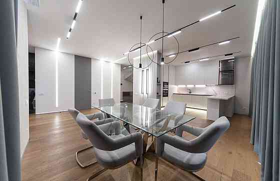 видовий  пентхаус з дизайнерським ремонтом. ЖК Автограф Киев