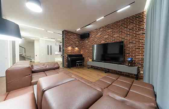 видовий  пентхаус з дизайнерським ремонтом. ЖК Автограф Киев