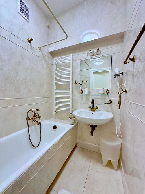 Оренда дизайнерської 2-кімнатної квартири вул. Квітнева 10 Львів - зображення 4