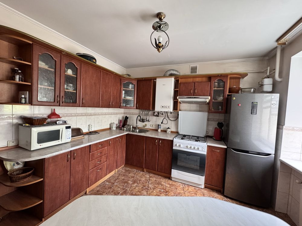 Продаж квартири вул. Васильянок Залізничний вокзал, центр міста. Івано-Франківськ - зображення 2