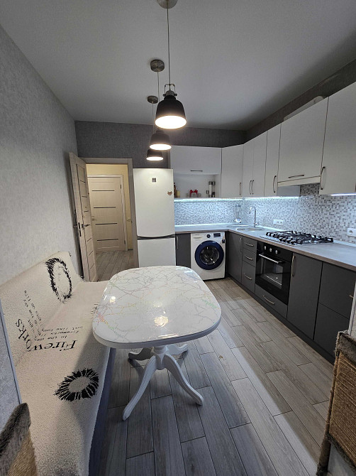 Продаж 1 к квартири 39м2 з ремонтом та гардеробною ЖК Фортуна Ирпень - изображение 1