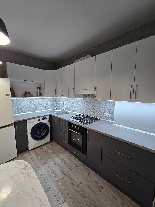 Продаж 1 к квартири 39м2 з ремонтом та гардеробною ЖК Фортуна Ирпень - изображение 3