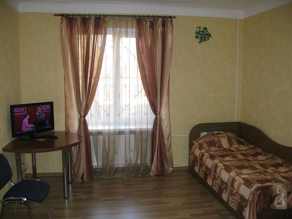 Двокімнатна квартира на Соцмісті довгостроково, місяць, тиждень Кривий Ріг - зображення 1