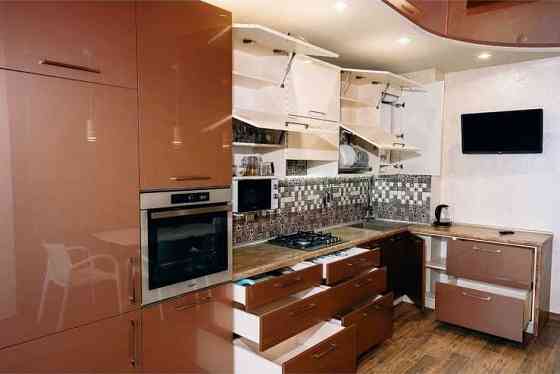 Оренда двокімнатної квартири по вул. Липова Алея біля стадіону Україна Львов