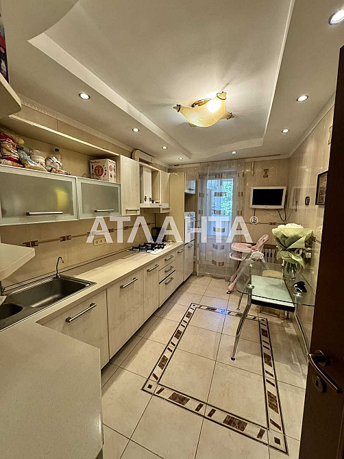 Квартира всего в нескольких шагах от исторического центра Одессы. Одесса - изображение 4