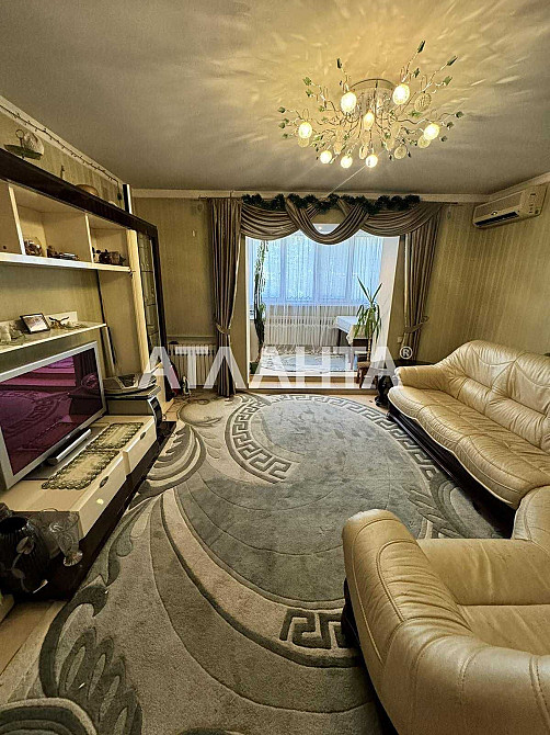 Квартира всего в нескольких шагах от исторического центра Одессы. Одесса - изображение 1