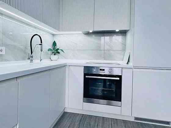 Дизайнерська трикімнатна квартира  16–17 поверх, Сергія Данченка, 32-А Київ