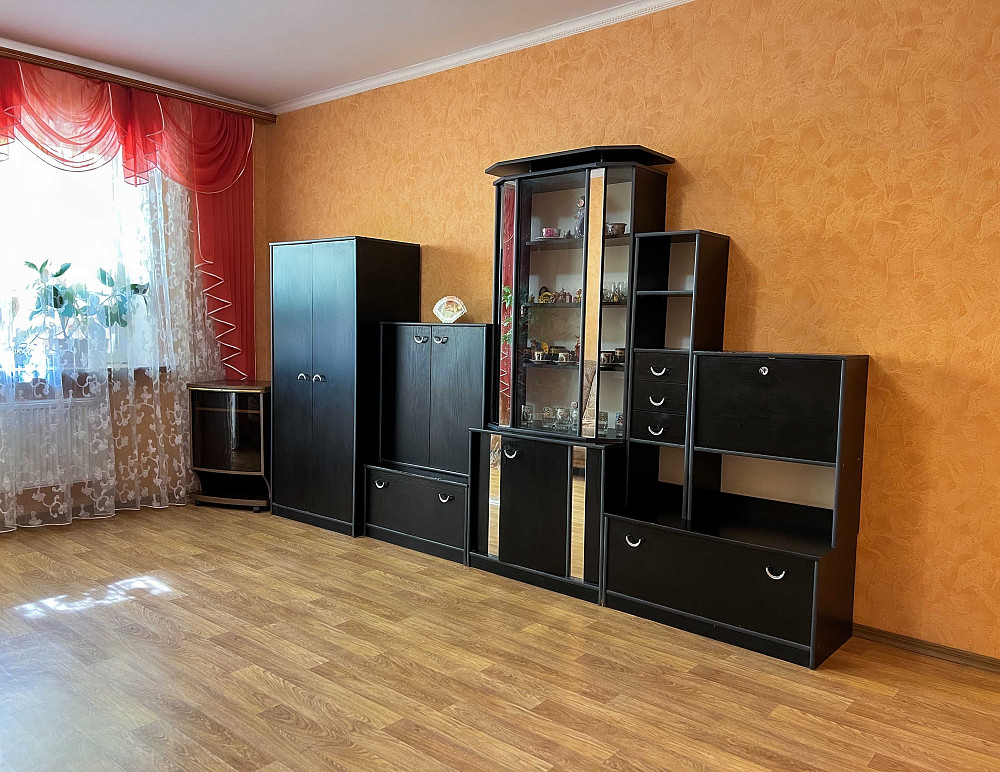 Простора 1кім.квартира " Моноліт  " Чорноморськ - зображення 2