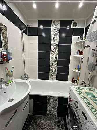 Продаж двокімнатної квартири в районі 12 школи Грушвиця Перша